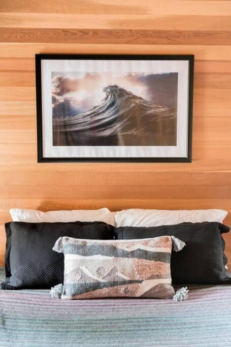 Oregon Coast Modern at Neahkahnie Beach House in Washington