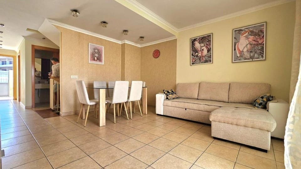 Big and beautiful house Apartment in Costa Adeje
