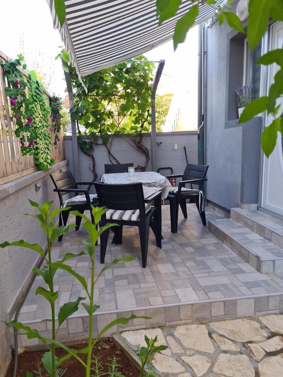 Patio, Day, Garden, View (from property/room), Balcony/Terrace, Seating area, Garden view