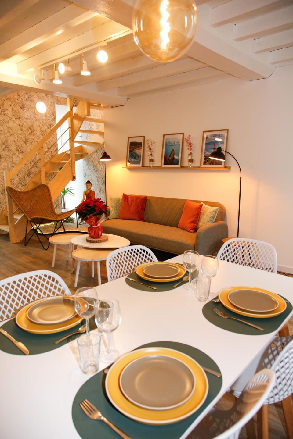 Living room, Dining area