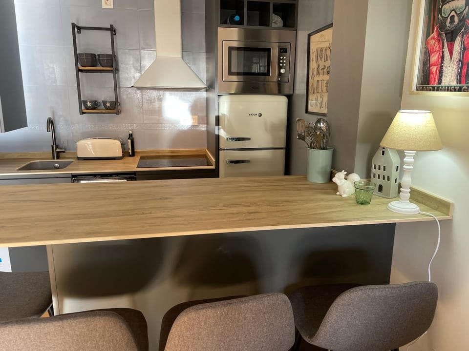 Kitchen or kitchenette