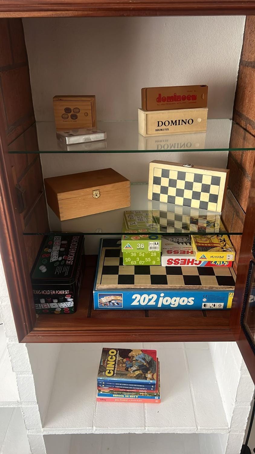 Game Room, Entertainment