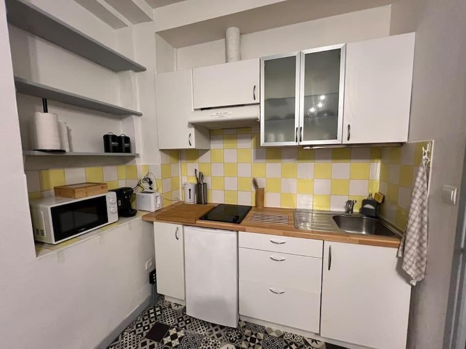 Coffee/tea facilities, minibar, toaster