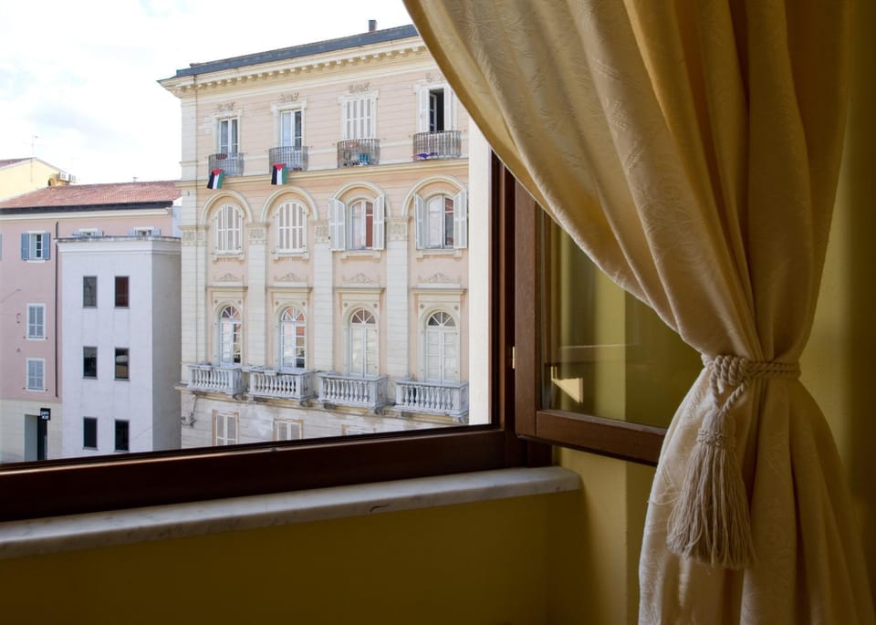 Day, View (from property/room), Photo of the whole room, Bedroom