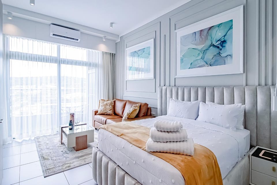 Bed, Living room, Bedroom, air conditioner