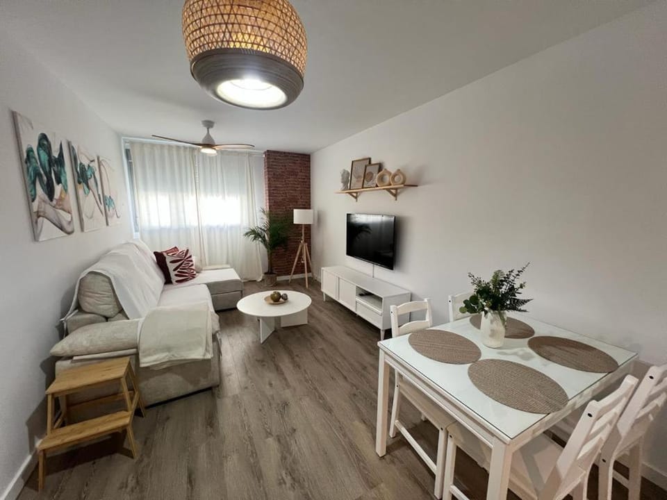 TV and multimedia, Living room, Photo of the whole room, Seating area