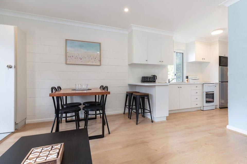 Blueys Beach Villa Manyana 01 House in New South Wales