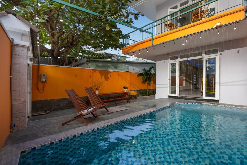 Patio, Day, Pool view, Swimming pool, sunbed