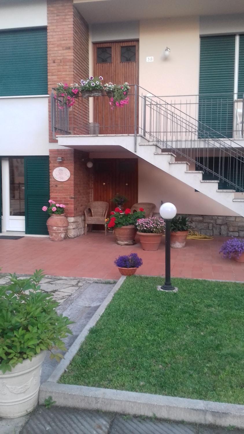 Gino's House Bed and Breakfast in Pisa