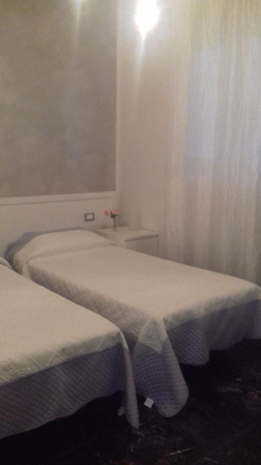 Gino's House Bed and Breakfast in Pisa