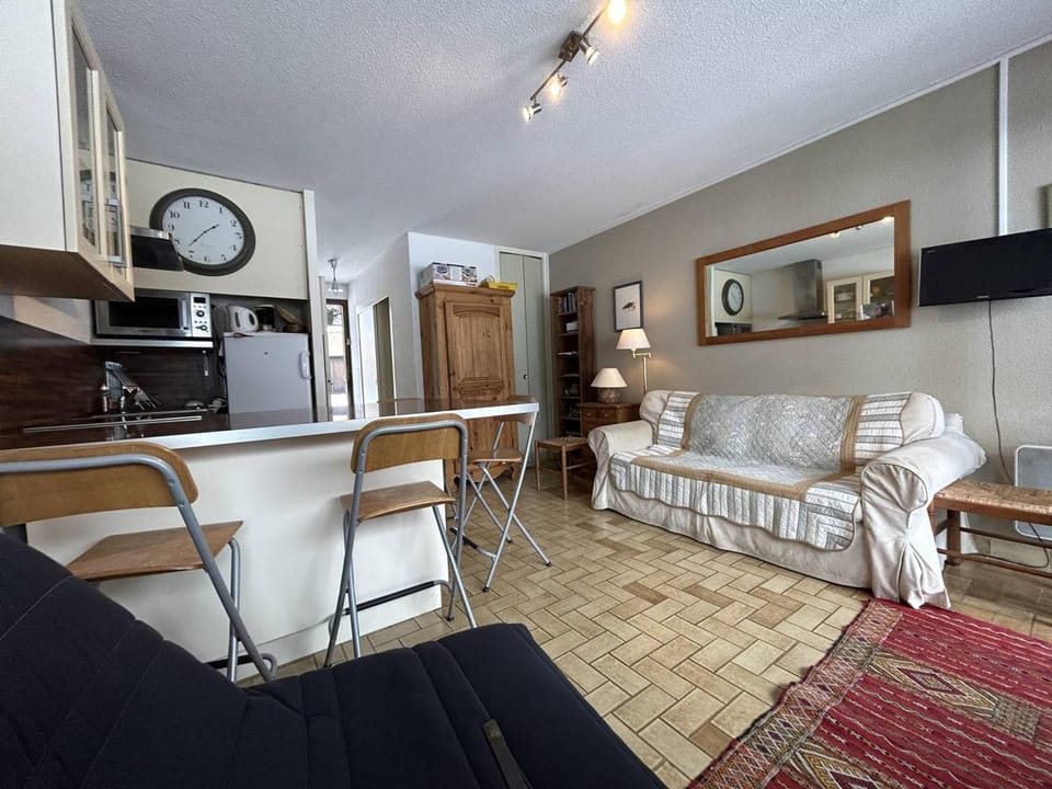 Studio au Monêtier-les-Bains avec balcon, parking et proche des pistes pour 4 personnes - FR-1-330F-228 Apartment in La Salle-les-Alpes