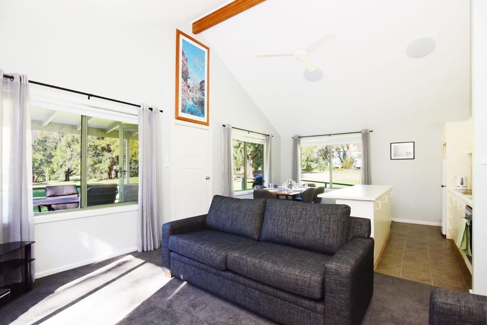 Beau Villa - Two bedroom Villa on golf course House in Kangaroo Valley