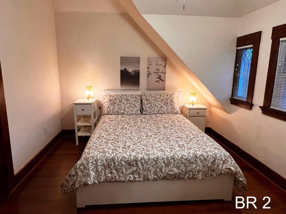 B4-3 COSY and HOMEY with ALL Apartment in West Haven