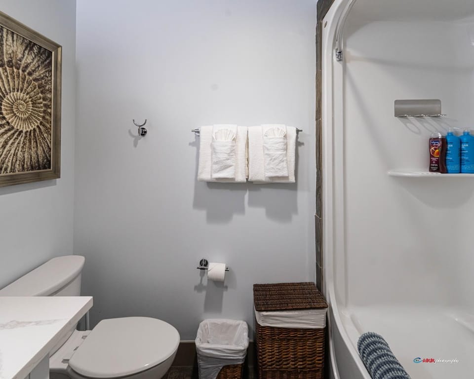 Solara Studio with Pool/Hot tub/Parking/Gym Apartment in Canmore