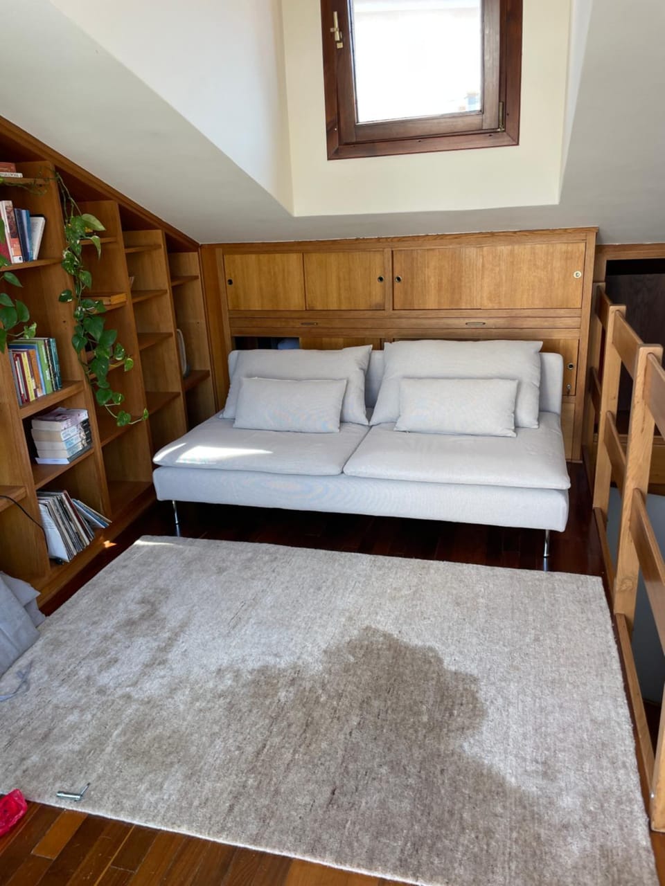 Library, Seating area