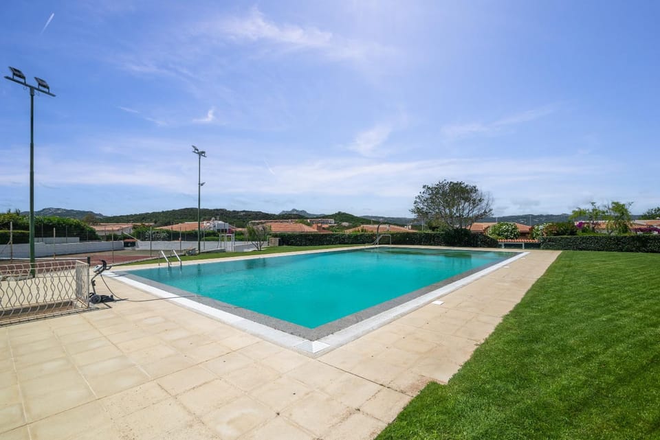 Property building, Swimming pool