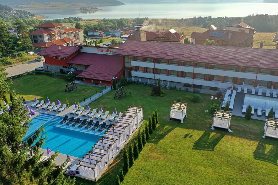 Swimming pool, Swimming pool
