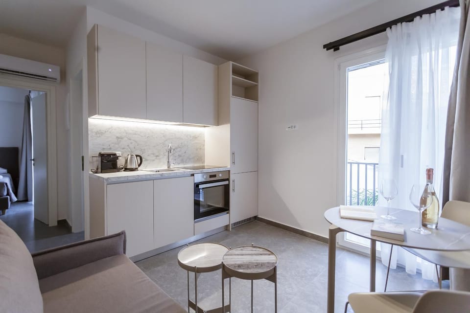 Kitchen or kitchenette, Living room, Dining area, pet friendly, stove