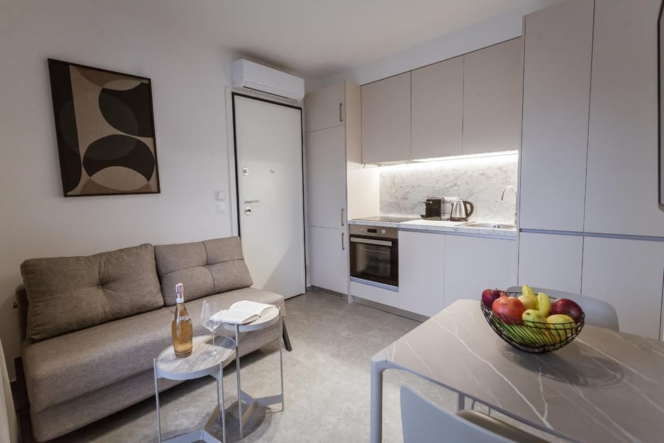 Kitchen or kitchenette, Living room, Dining area, stove