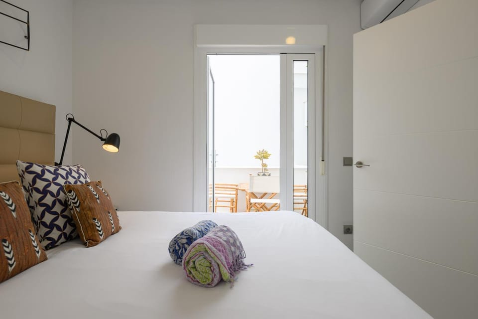 Bed, Balcony/Terrace, Bedroom