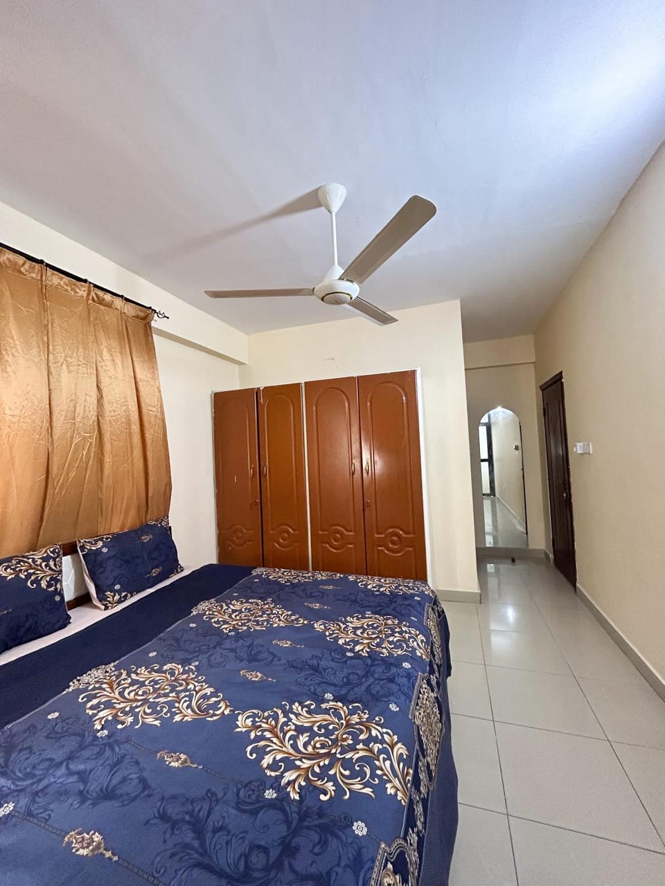 Bed, Photo of the whole room, Bedroom, fireplace, wardrobe, air conditioner