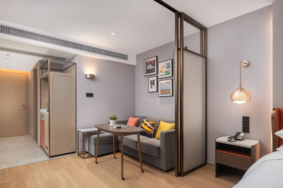 Bedroom, wardrobe