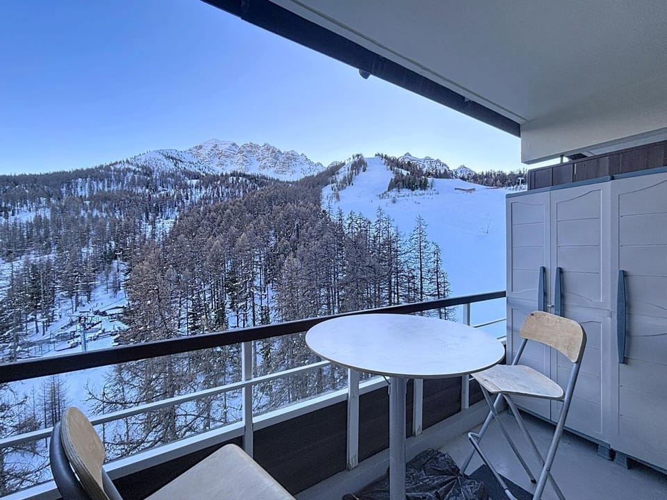 STUDIO PIED DE PISTE PELVOUX 1 Apartment in Provence-Alpes-Côte d'Azur