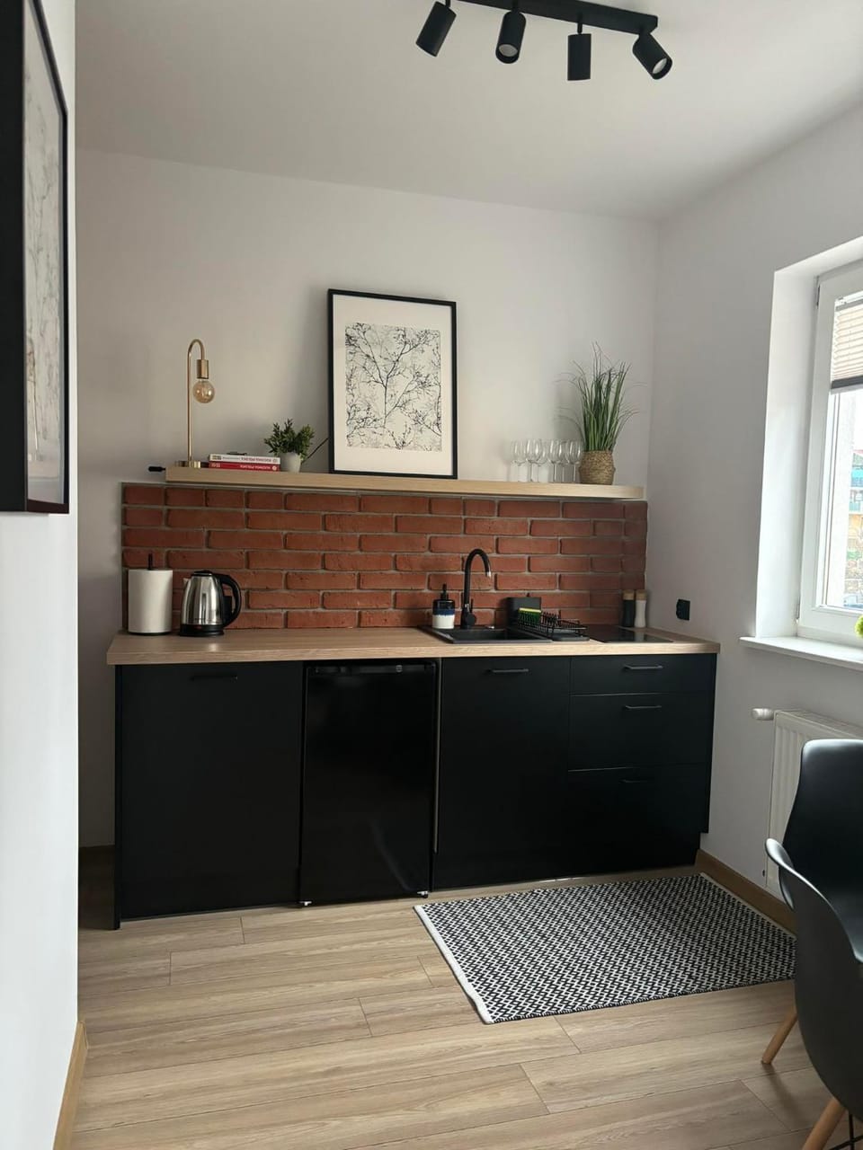 Kitchen or kitchenette