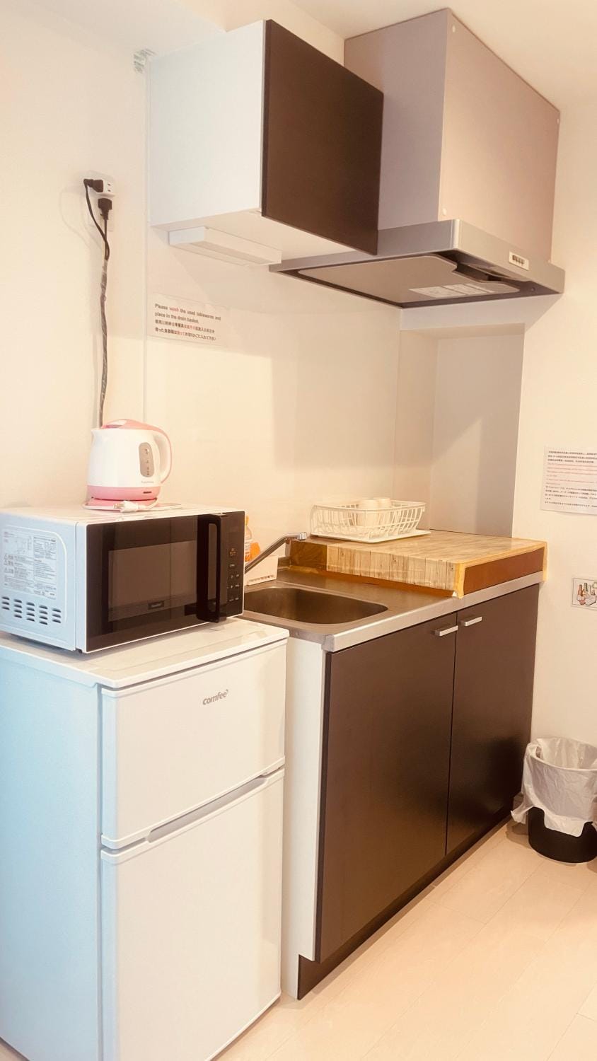 Kitchen or kitchenette