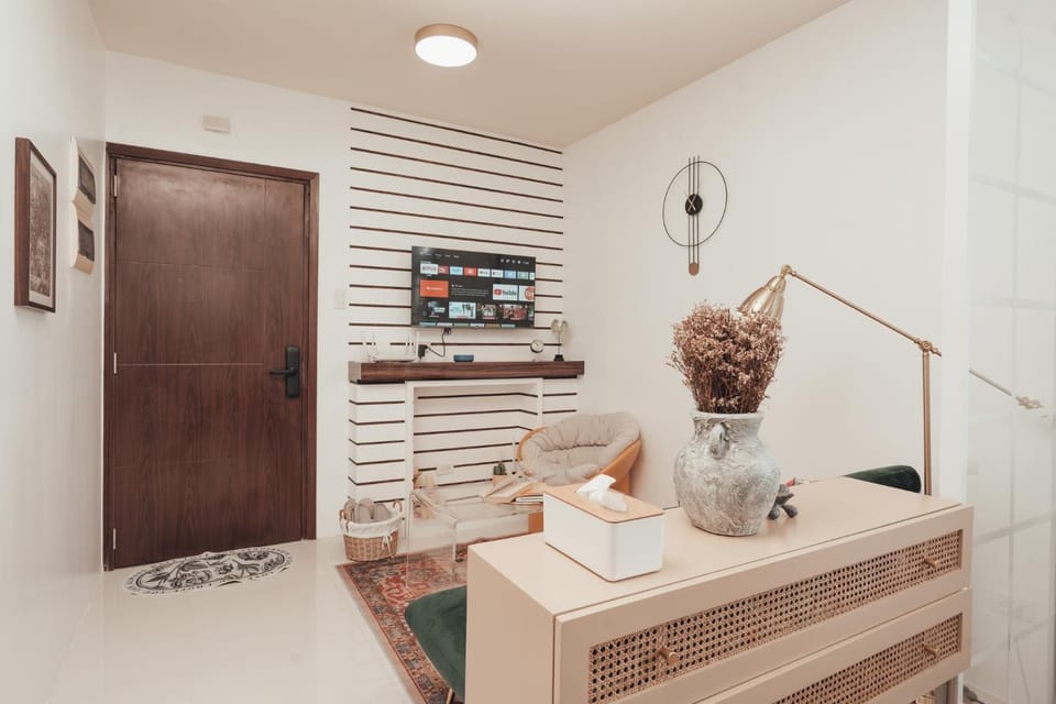 TV and multimedia, Living room, flat iron
