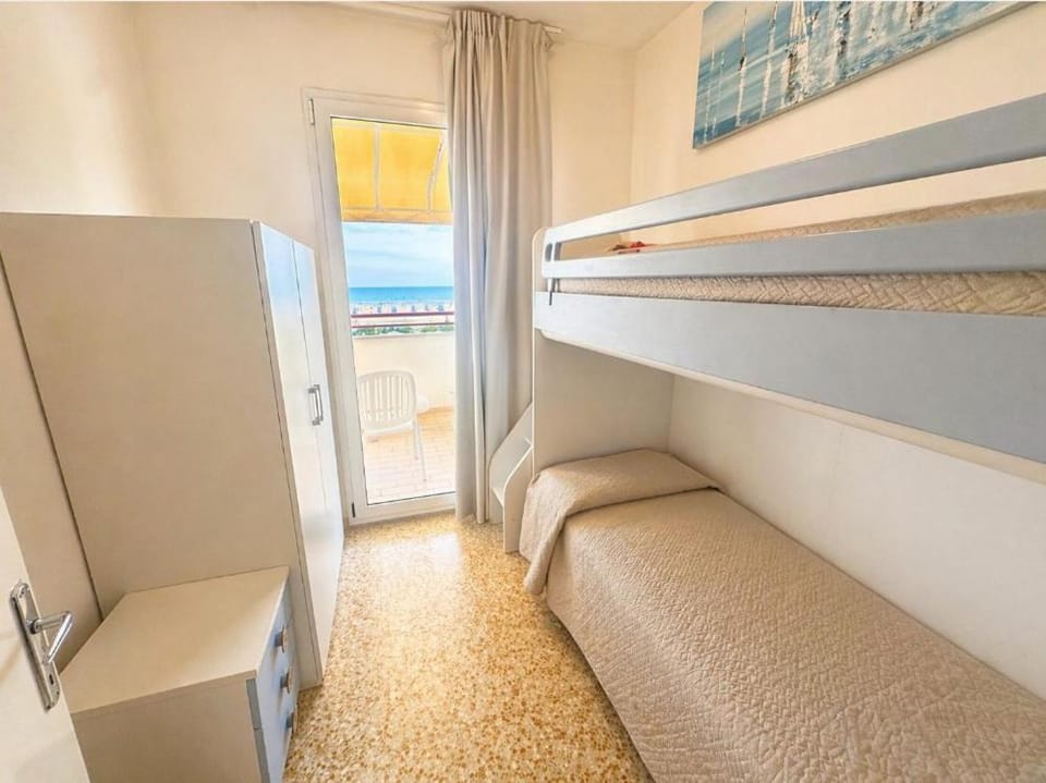 Photo of the whole room, bunk bed