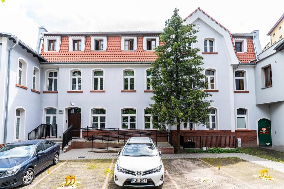 Loft City Center Apartments- Parking, Wifi, 24h Check-In Apartment in Wroclaw