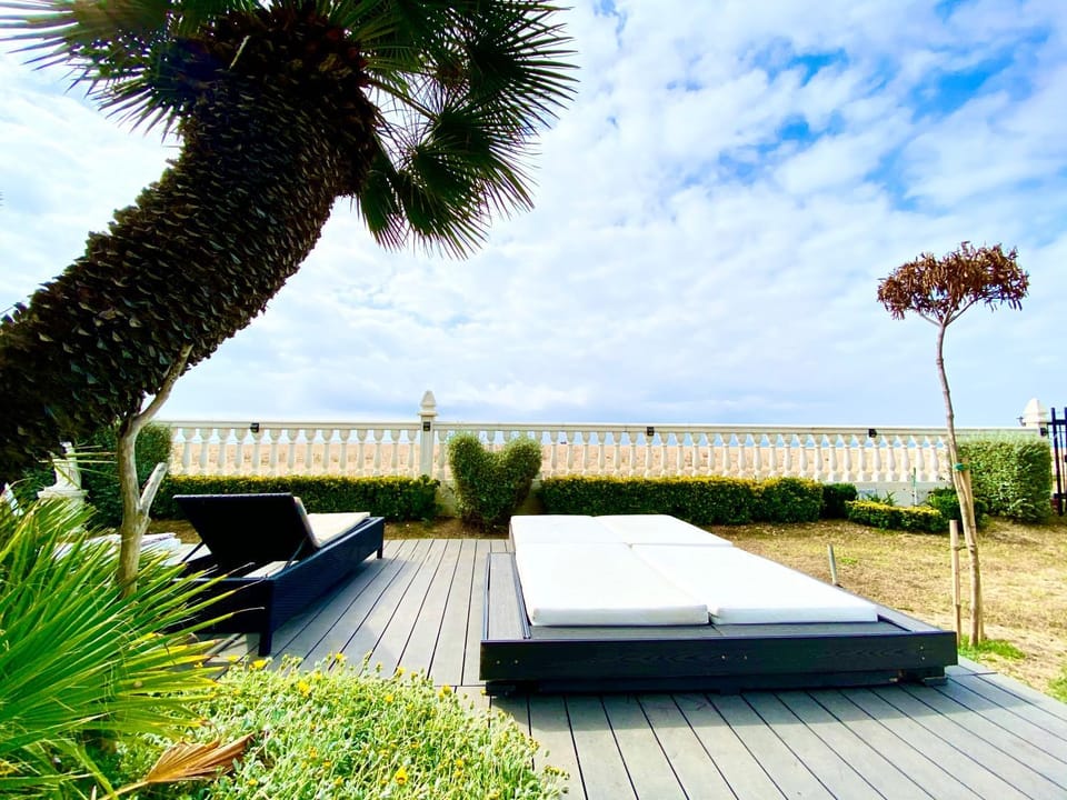 Patio, Garden, Balcony/Terrace, Garden view, Sea view, sunbed
