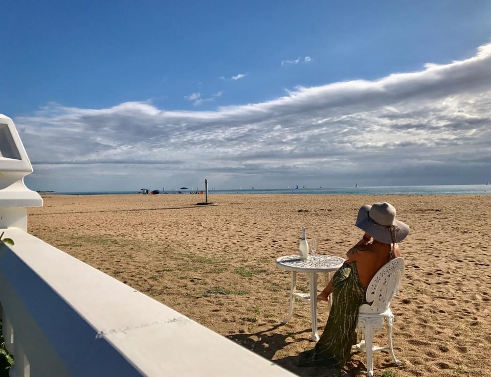 Neighbourhood, Natural landscape, Garden, Beach