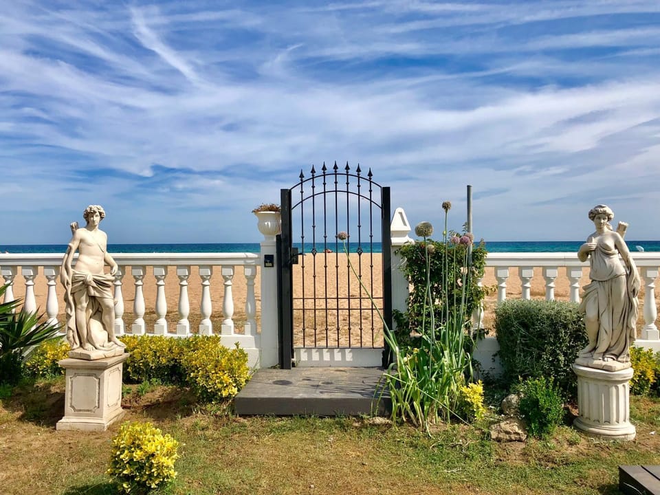 Day, Garden, Sea view