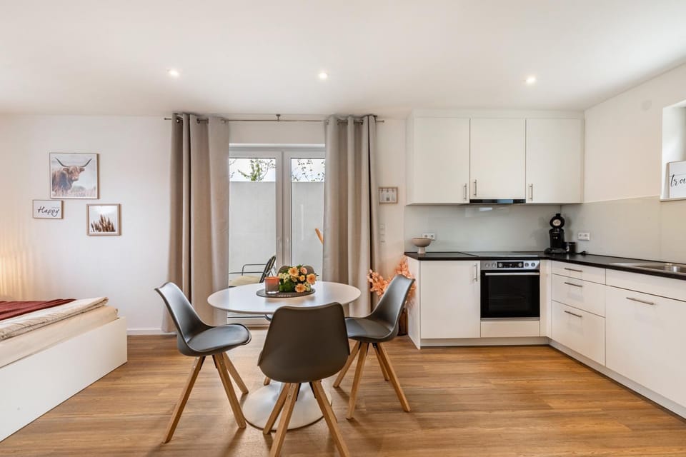 Property building, Kitchen or kitchenette, Living room