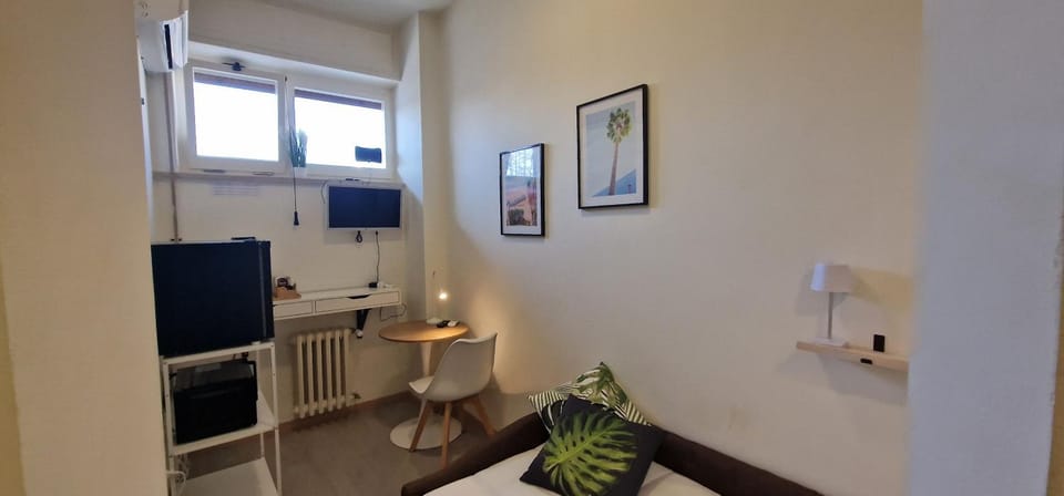 PescaraHome Monolocale Essential Apartment in Pescara