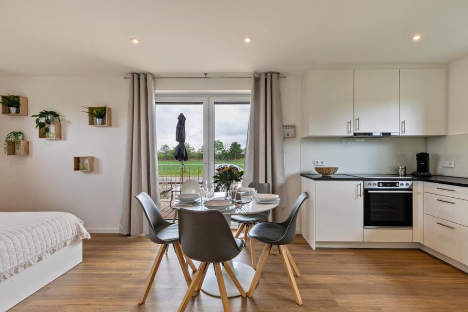 Property building, Kitchen or kitchenette, Living room