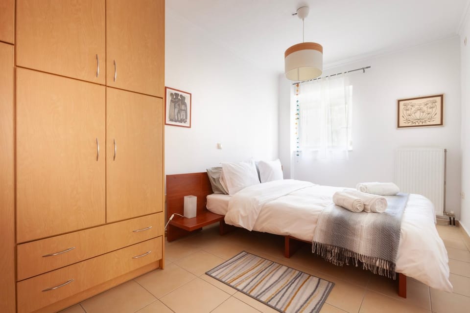 Bed, Bedroom, towels, wardrobe