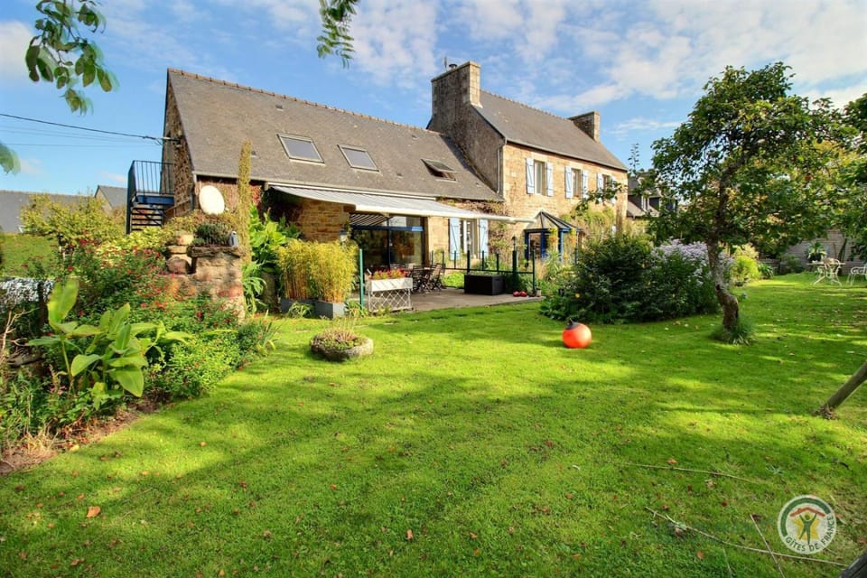 La grange House in Penvénan
