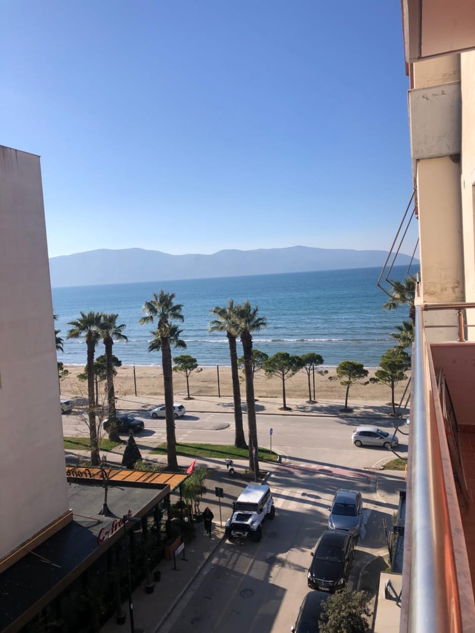 Beach, Mountain view, Sea view, Location, Parking