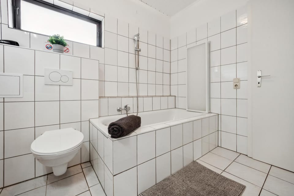 Toilet, Bathroom, Bath