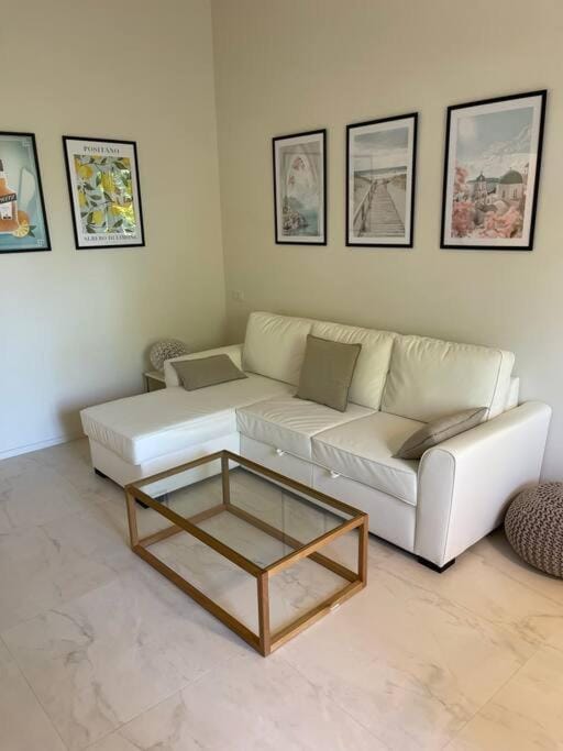 Appartamento APORTI Apartment in Milan