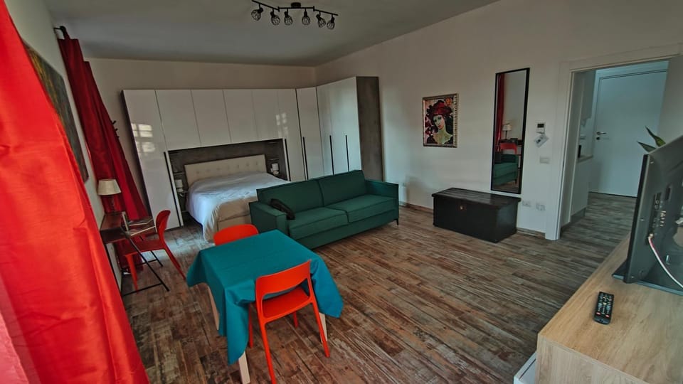 Seating area, Bedroom