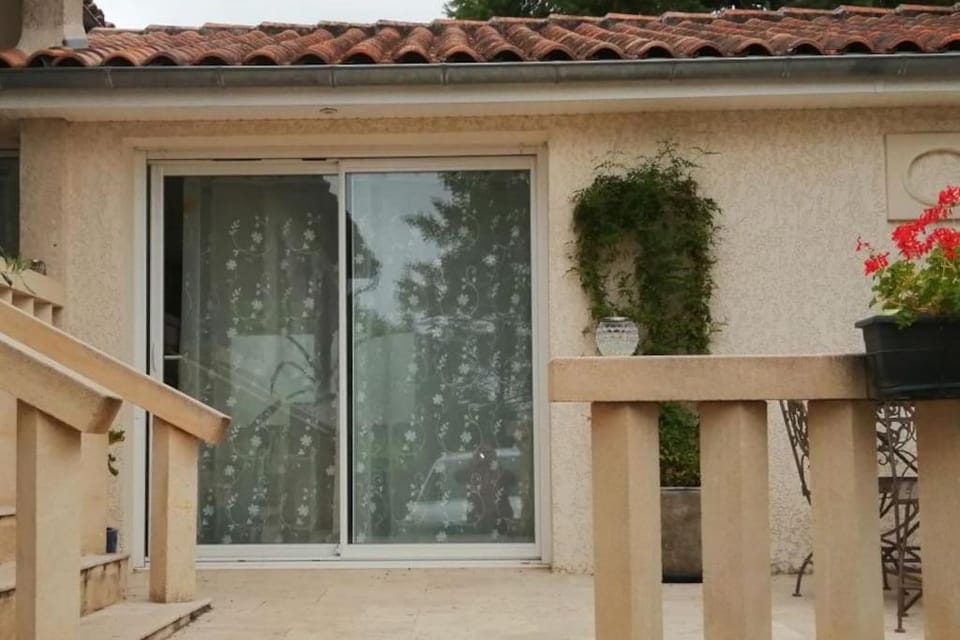 Chez Isa- appart climatisé au cœur des vignes Apartment in Nouvelle-Aquitaine