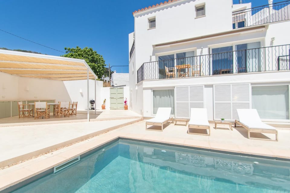 Casa Lluminosa, fabulosa y moderna casa de pueblo by Sonne Villas House in Balearic Islands