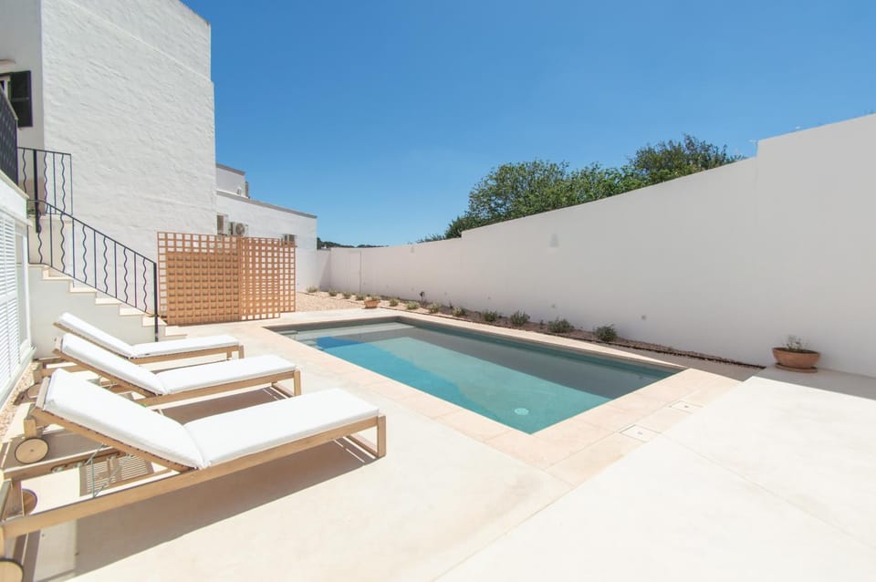 Casa Lluminosa, fabulosa y moderna casa de pueblo by Sonne Villas House in Balearic Islands