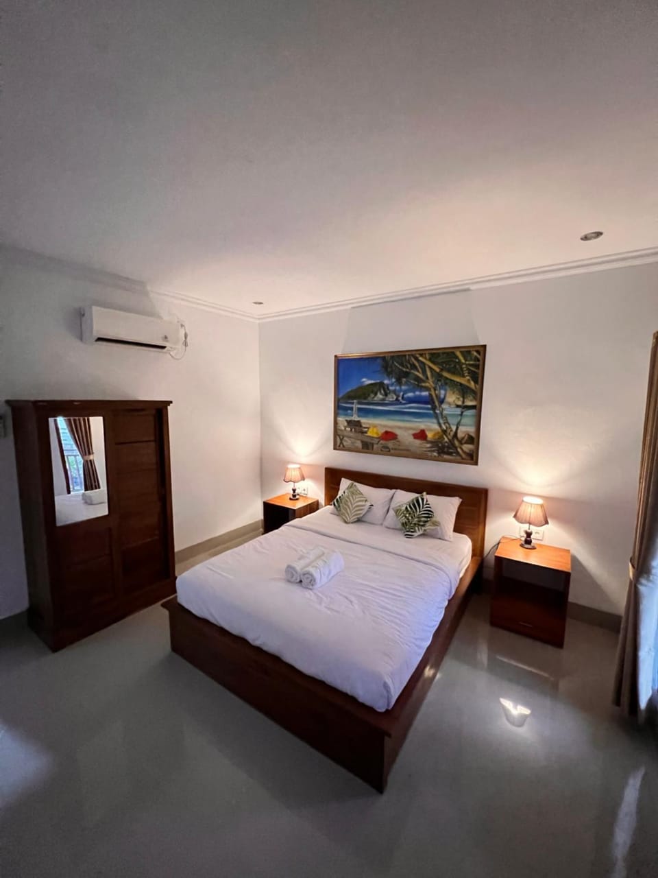 Bed, Photo of the whole room, Bedroom, air conditioner