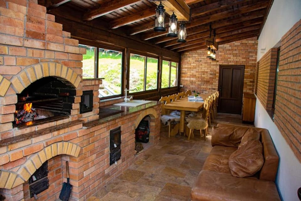 BBQ facilities, Seating area, Dining area
