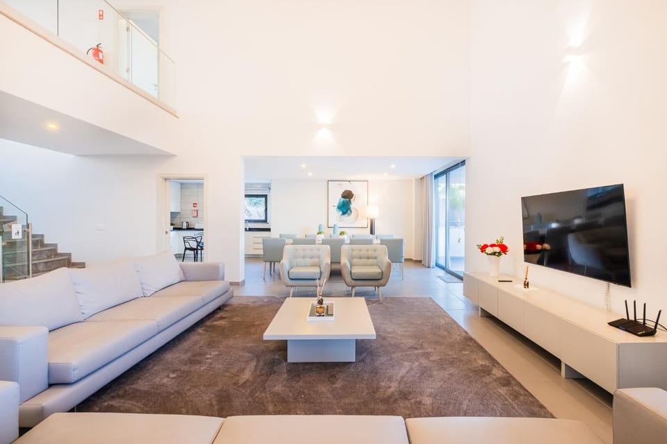 Communal lounge/ TV room, TV and multimedia, Living room, Seating area